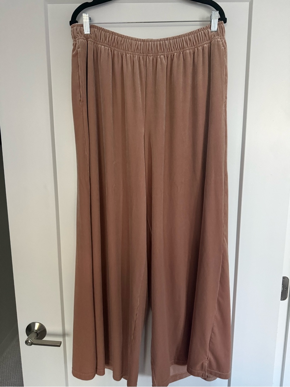 OFFLINE-Aerie Relaxed Wide-Leg Pants in Dusty Rose